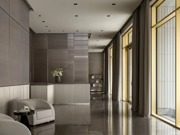 Лобби резиденций Armani/Casa